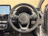 ステアリングスイッチ搭載!手を離さずに手元のスイッチでさまざまな操作が可能。運転中、視線をそらさなくても操作ができて安全です!