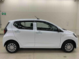 軽自動車、小型車を中心に常時300台展示車を御用意させて頂いております