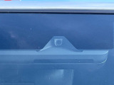 【トヨタセーフティセンス】走行中に前方の車両等を認識し、衝突しそうな時は警報とブレーキで衝突回避と被害軽減をアシスト。より安全にドライブをお楽しみいただけます。
