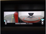 フロントカメラを搭載しているため、周りのものが見えやすくなっています!事故防止には最適な車です!!