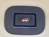 【パワーバックドア】スマートキーや運転席のボタンを押すだけでリアゲートが自動で開閉します!荷物を持っている時や、高い位置にあるバックドアを閉める際に便利な機能です♪