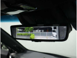 デジタルインナーミラー装備!車両後方のカメラの映像をデジタル補正で視認性を向上させてインナーミラー内に表示します♪視界を遮るものがなく、後席に同乗者がいても後方を確認しやすく安心です♪