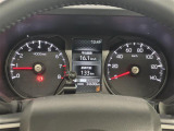 【メーターまわり】ドライバーから見やすい位置にあって安全運転に寄与します。マルチインフォメーションディスプレイでは、クルマに関する情報の確認はもちろん、各種安全機能・装備のON/OFFも設定可能。