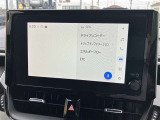 ディスプレイオーディオを装備。スマホとクルマをつなぐことで、これまでのナビに加えて、いろんなサービスが楽しめます。