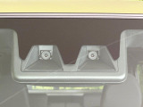 【スマートアシスト】走行中に前方の車両等を認識し、衝突しそうな時は警報とブレーキで衝突回避と被害軽減をアシスト。より安全にドライブをお楽しみいただけます。