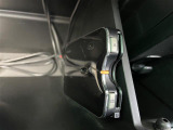 【ETC】有料道路を利用する際に料金所で停止することなく通過できる、ETC車載器(ノンストップ自動料金収受システム機器)が装備されています。セットアップを行うことで利用可能になります。