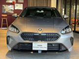 ☆BMWの代名詞とも言える【キドニーグリル】一目見ただけでBMW車であると認識できる確固たるアイコンとして存在感を放ちます☆