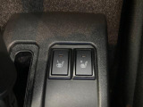 運転席・助手席にはシートヒーター機能が付いています。寒い日の心強い味方です♪