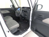 【禁煙車の定義】当店の定義・・・☆タバコ臭くない事☆コゲがない事☆灰皿等の喫煙器具が未使用の事 以上3項目をクリアした場合【禁煙車】と表示します。(現状を表しています。過去の事は、断定できません。)