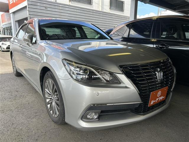 クラウン ハイブリッド 2.5 ロイヤルサルーン ブラックスタイル 禁煙車 ワンオーナー...