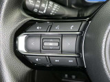 ステアリングスイッチ装備!運転しながら手元でオーディオの操作などができます。