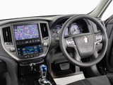 使いやすさや安全性を追求したステアリング周り!高級車ゆえにスイッチ類が多いのも特徴ですね!考え尽くされた配置ですぐに使いこなす事が出来ますのでご安心下さい!是非、体感してみて下さい!!