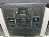 両側電動スライドドアで狭い所でも乗り降り楽々です!