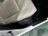 痛みの出やすい運転席シートの角、フロアマット、座面、ともに良好です