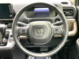 【純正革巻きステアリング】上質な革を使用することで、手にしっかり馴染みとても運転しやすいハンドルです♪