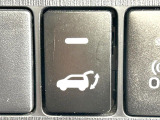 【パワーバックドア】スマートキーや運転席のボタンを押すだけでリアゲートが自動で開閉します!荷物を持っている時や、高い位置にあるバックドアを閉める際に便利な機能です♪