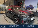 MINIクーパーJCWの2025年式モデルが入庫しました。専用装備多数のモデルです。