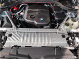 【BMWクリーンディーゼル】市場をリードするディーゼルエンジン。低回転ステージ専用ターボが走り出しから効果的に過給を行いスムーズな発進加速や低燃費を実現。ディーゼルの常識を超えたスポーティな走りを!