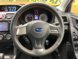 【純正革巻きステアリング】上質な革を使用することで、手にしっかり馴染みとても運転しやすいハンドルです♪
