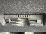 ◆【ETC】有料道路を利用する際に料金所で停止することなく通過できる、ETC車載器(ノンストップ自動料金収受システム機器)が装備されています。セットアップを行うことで利用可能になります。