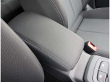 Audi正規ディーラーが高品質をお約束。高度な訓練・教育を受けたAudi専任メカニックが、100項目にもおよぶ精密な点検を実施いたします。すべてをクリアしたAudi車だけが、あなたのお手元に届けられるのです。