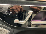 全国へのご納車を承っておりますので遠隔地のお客様にもご安心いただけます。(費用に関しましては、別途お見積りさせていただきます。)勿論、日本全国の正規ディーラーにて保証が受けられます。