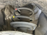 お車を安心してお乗りいただく為には、足回りの定期点検が欠かせません。サービスサポート(有償保証)では無料点検もご提供しており、安心のカーライフをお過ごしいただけるサポート体制が整っています。