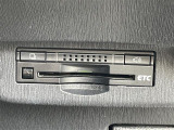◆【ETC】有料道路を利用する際に料金所で停止することなく通過できる、ETC車載器(ノンストップ自動料金収受システム機器)が装備されています。セットアップを行うことで利用可能になります。