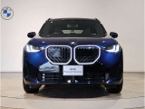 【キドニーグリル】BMWは約90年もの間、ほぼ全ての車両にひと目でBMWだと分かるこの特徴的なフロントグリルが備えられ、デザイン・アイコンとして親しまれてきました。