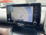 8インチディスプレイオーディオ。スマホナビも使用できますが、オプションの地図データも入ってます。