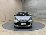 お車購入のポイントとなるフロントマスクです!シャープな目つきが印象的なデザインのヘッドランプです。