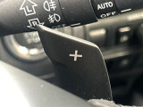 【パドルシフト】ハンドルから手を離さずに素早くシフトアップ&ダウンができるので、エンジンブレーキを使う下り坂や高速道路の合流で加速したい場面で役立ちます。