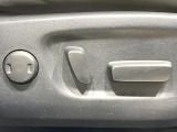 【パワーシート】スイッチ一つで簡単にシートの微調整が可能!電動だから力もいりません!快適なシートポジションにセットして、快適なドライブをお楽しみください。