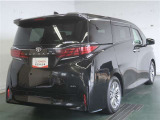 沢山乗れるのがこの車の魅力!2台で移動しないと・・・なんて時もこの車なら1台で!大活躍です♪