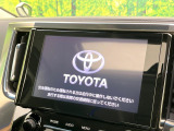【純正ナビ】人気の純正ナビを装備しております。ナビの使いやすさはもちろん、オーディオ機能も充実!キャンプや旅行はもちろん、通勤や買い物など普段のドライブも楽しくなるはず♪