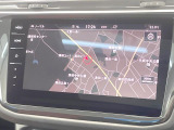 ●純正ナビ:一体感のあるナビは、高級感ある車内を演出してくれます。Bluetooth再生などオーディオ機能も充実しておりますので、運転もより楽しめます♪