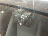 【ドライブレコーダー】ドライブレコーダー装備!走行中はもちろん、あおり運転や事故に遭遇した際、映像で記録し、万一のリスクに備えます。※記録用SDカードはお客様ご自身でご準備いただく必要があります。