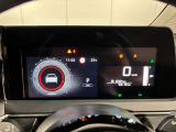 見やすいメーター周り!!カラーディスプレイには運転をサポートするさまざまな情報が表示されます(^^♪