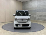 お車購入のポイントとなるフロントマスクです!かわいらしい目つきが印象的なデザインのヘッドランプです。