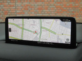 マツダコネクトの10.25インチワイドセンターディスプレイです。『Android Auto』『Apple CarPlay』や独自のコネクテッドサービスに対応したインターフェイスシステムです。