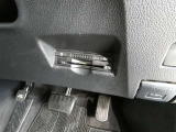 ナビ連動タイプのETC車載機です。ナビゲーションと連動してくれますのでカード未挿入を知らせてくれるなど便利な機能が追加されています。