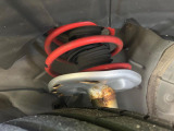 お車を安心してお乗りいただく為には、足回りの定期点検が欠かせません。サービスサポート(有償保証)では無料点検もご提供しており、安心のカーライフをお過ごしいただけるサポート体制が整っています。
