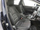 見通しのよいすっきりとした視界で、誰でも運転しやすいです。運転のしやすさは疲れにくさにも繋がりますよ♪