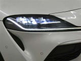 LEDヘッドライトです。デザイン性がよくとても明るいので、夜間の走行や悪天候でも安心です。しかも長寿命!