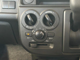 気温に合わせて直感的に操作することで、車内をいつでも快適に保てます。