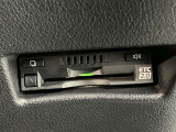 ETC車載器搭載しております。高速道路も料金支払いレーンに並ばず通過でき、とても便利です。ETCカードもお車購入時に入会する事ができます。お気軽にお問い合わせ下さい。