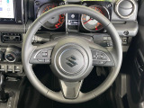 【純正革巻きステアリング】上質な革を使用することで、手にしっかり馴染みとても運転しやすいハンドルです♪
