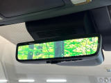 【デジタルインナーミラー】後席の大きな荷物や同乗者で後方が確認しづらい時でも安心!カメラが撮影した車両後方の映像をルームミラー内に表示。クリアな視界で状況の確認が可能です!