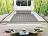 積み下ろしのしやすいデッキにはたっぷりと荷物を積み込んでいただけます。遊びから仕事まで、様々なシーンで頼れます♪