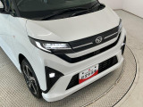 ヘッドライトには目立つくすみも無くクリアに仕上がっております。ポリッシャーでのみがきの工程を取り、ツヤのあるキレイな状態へ。